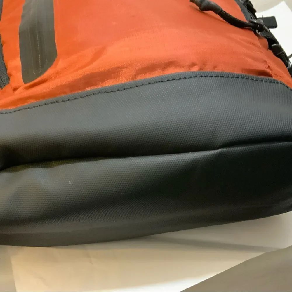 Oakley Outdoor Backpack Brick - Picture 8 of 15